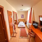 Karadi Apartmanhaz 公寓