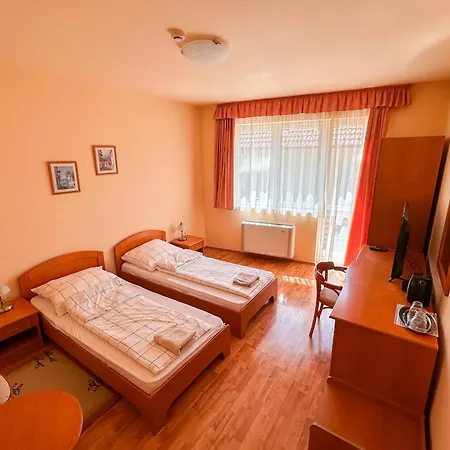 Karadi Apartmanhaz Διαμέρισμα