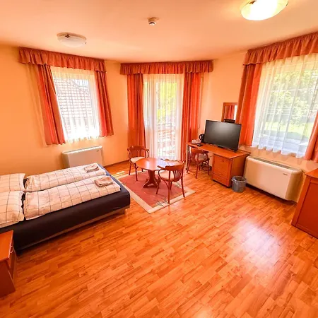 Διαμέρισμα Karadi Apartmanhaz