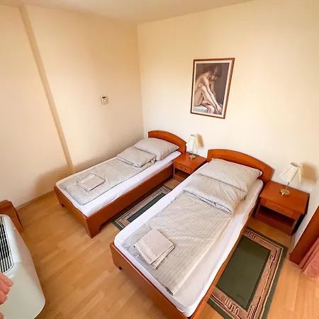 Διαμέρισμα Karadi Apartmanhaz