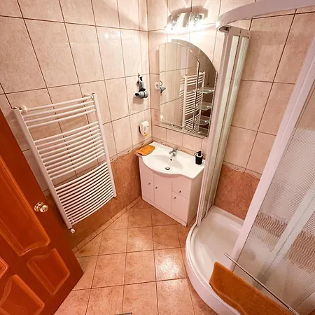 Karadi Apartmanhaz Hajdúszoboszló