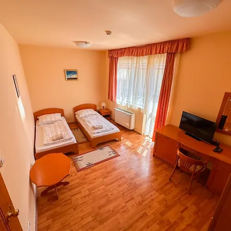 Διαμέρισμα Karadi Apartmanhaz *