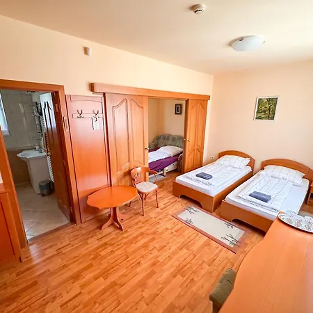 Διαμέρισμα Karadi Apartmanhaz