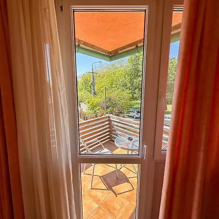 Karadi Apartmanhaz Διαμέρισμα *